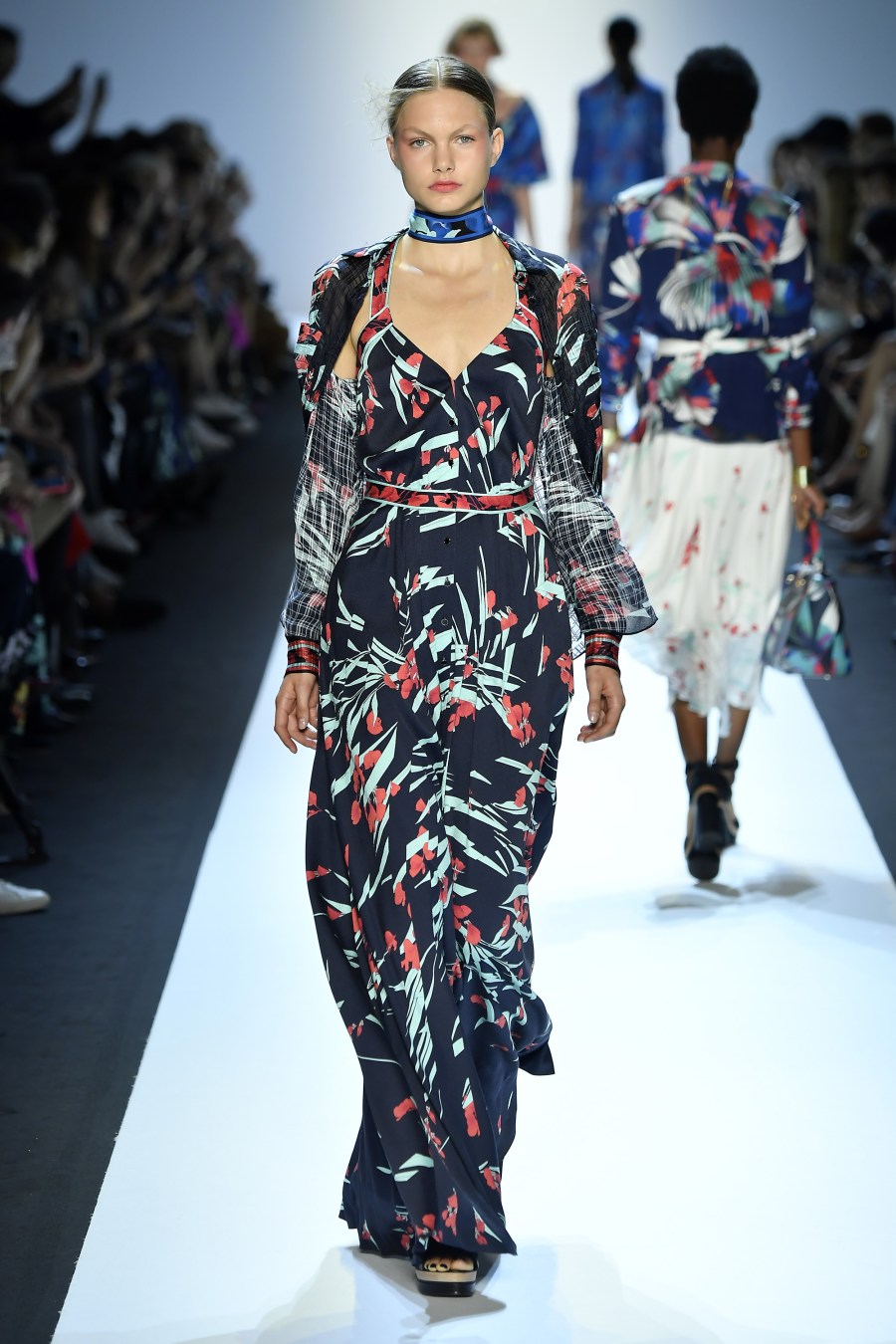 Leonard : Runway - Paris Fashion Week Womenswear Spring/Summer 2017